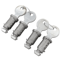 Set mit universellen Schlössern und Schlüsseln (4 Stück).