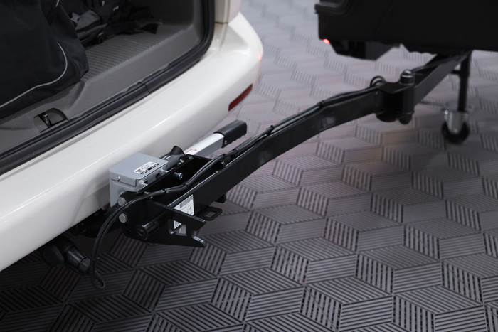 Towbox Camper Alpha schwarze LED (kurz) - Heckträgerbox