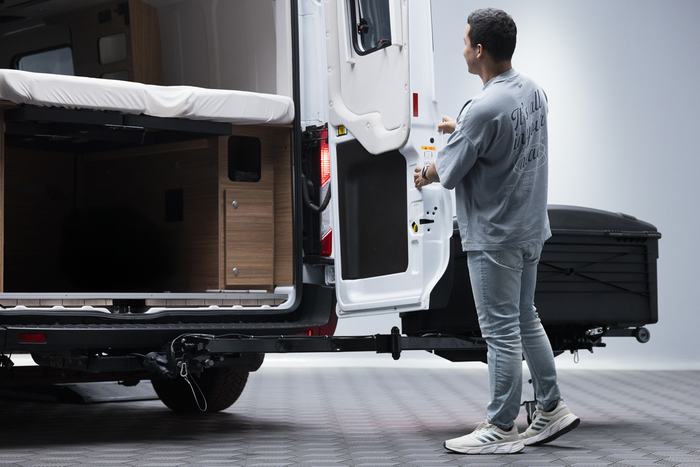 Towbox Camper Alpha schwarze LED (lang) - Heckträgerbox