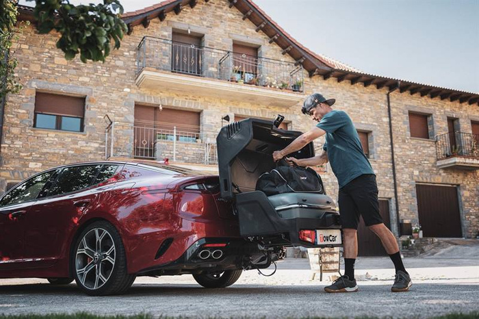 Towbox EVO urban black - Anhängerkupplungs-Gepäckträgerbox