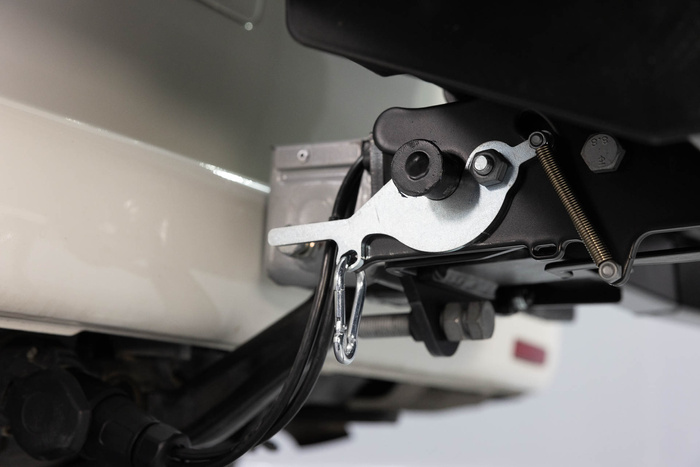 Towbox V3 Camper lang schwarz - Gepäckbox für Anhängerkupplung