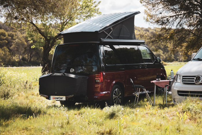 Towbox V3 Camper lang schwarz - Gepäckbox für Anhängerkupplung